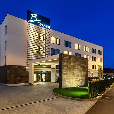 B The Hotel Sfantu Gheorghe  ภายนอก รูปภาพ